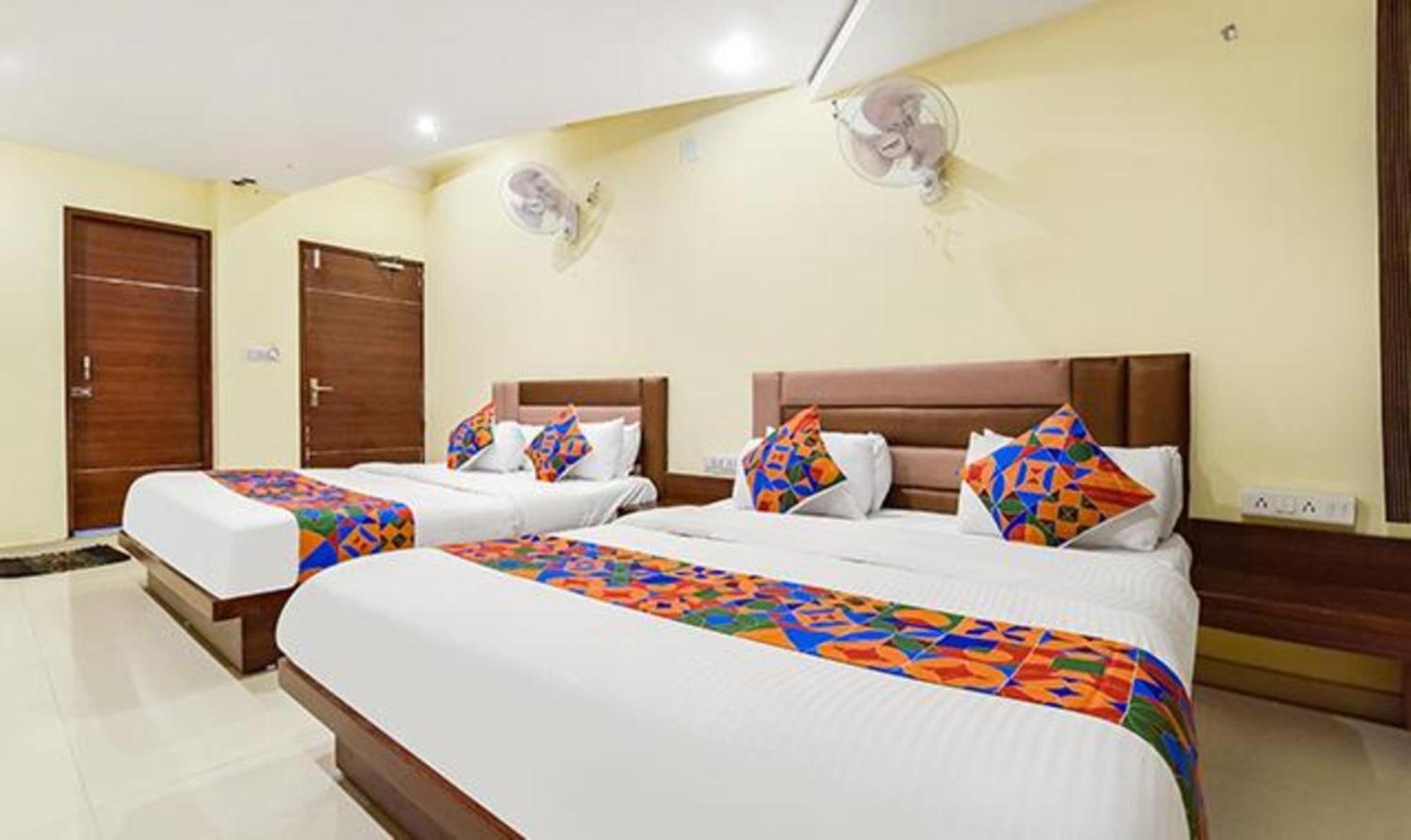 Fabexpress Poonam Palace Ahmedabad Exterior photo