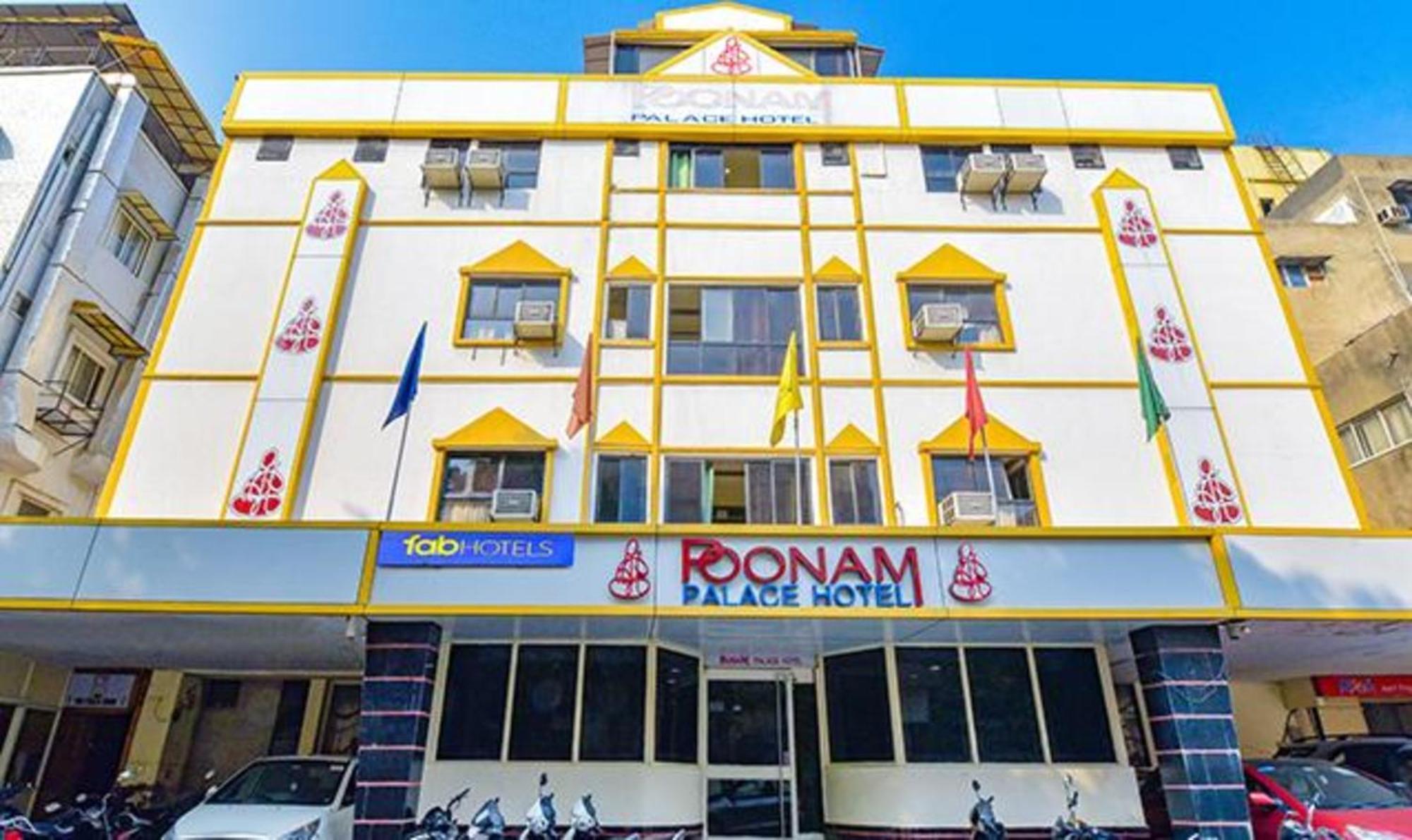 Fabexpress Poonam Palace Ahmedabad Exterior photo